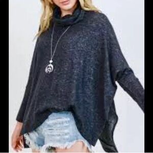 SELF CONTRAST Poncho Sweater